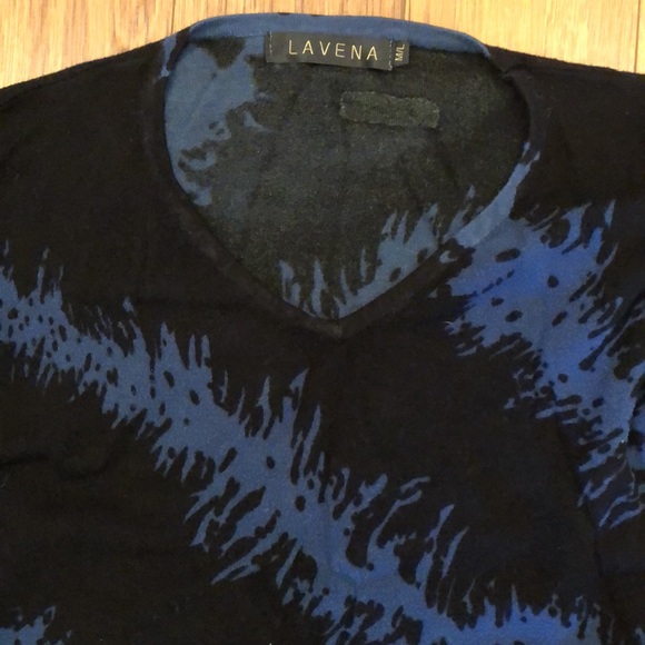 Lavena abstract blue thunderbolt sweater - Picture 5 of 10